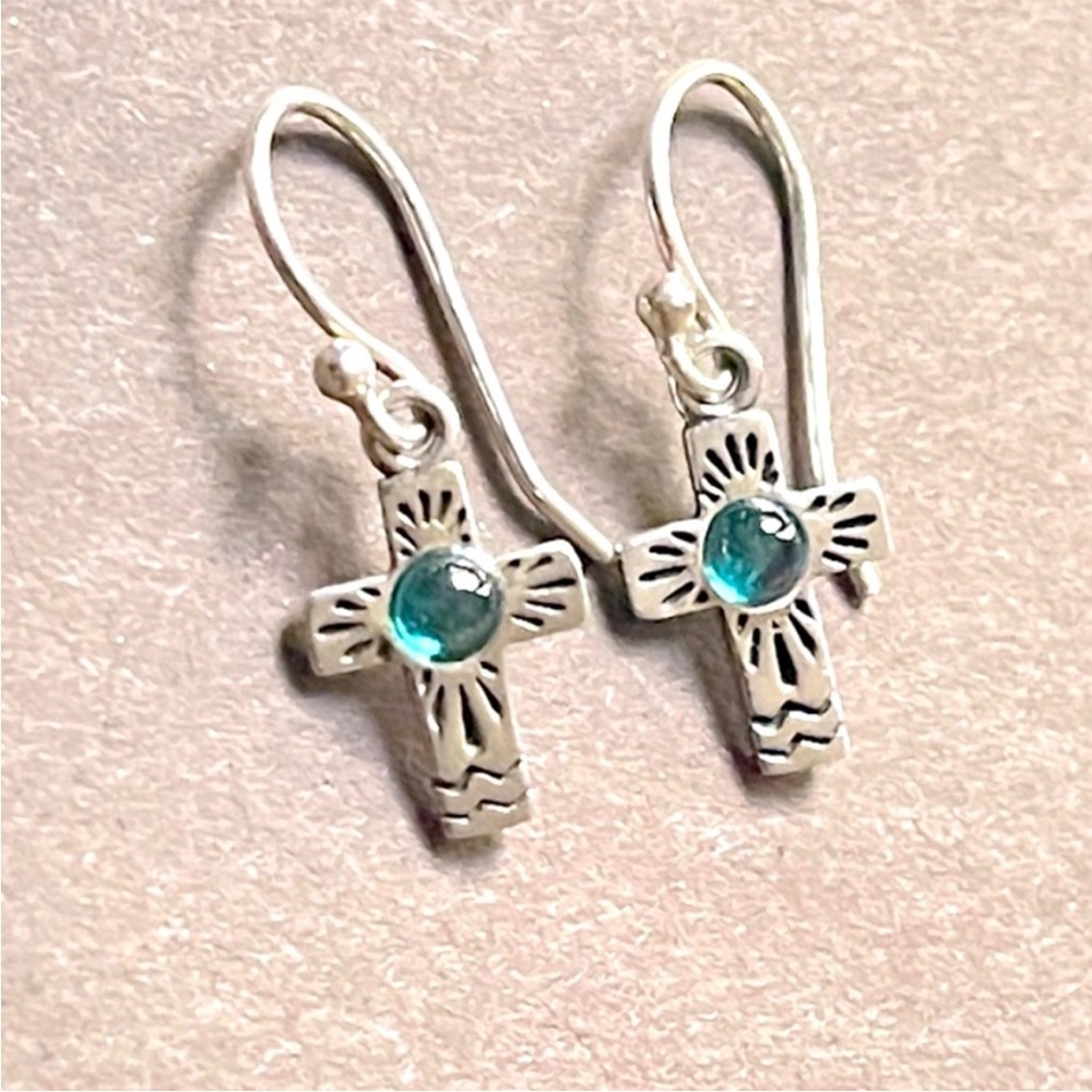 Silpada Vintage RARE Petite 
Sterling Silver Blue Stone 
Faith Cross Earrings - Picture 3 of 8